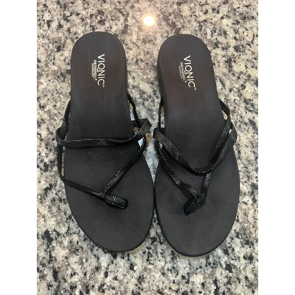 Vionic with orthaheel technology Black Santiago Sandals